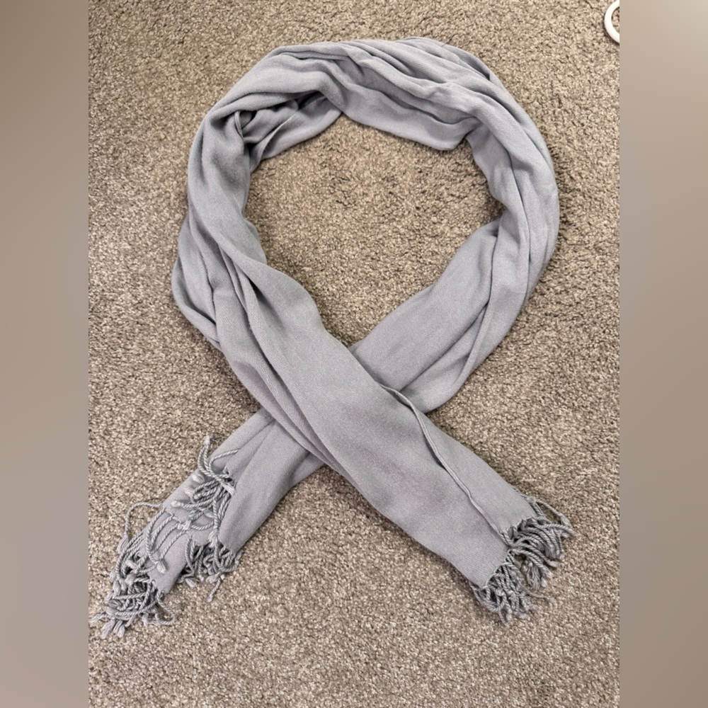 Elegant Gray Scarf